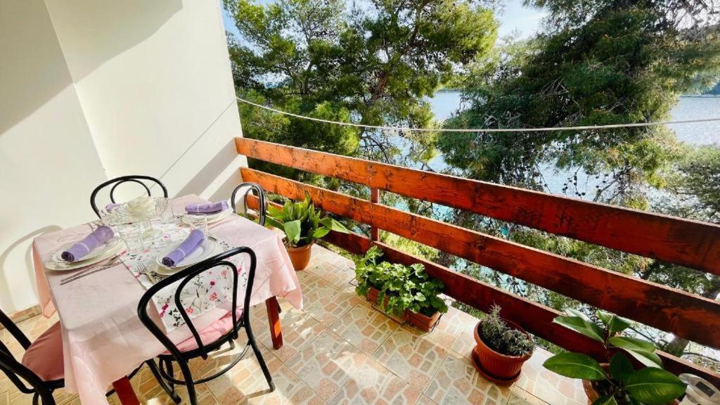 Lovely Apartments On The Private Beach - Island Korcula Prizba Εξωτερικό φωτογραφία